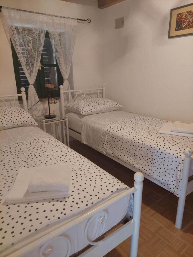 Apartman Studio Zdravko Eco Village อิโมตสกี ภายนอก รูปภาพ